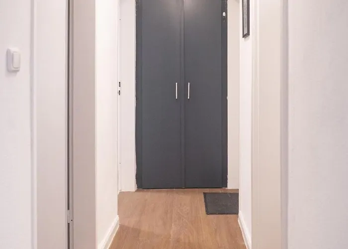 In Lueneburg, 2 Zimmer, Kueche, 80 Qm *