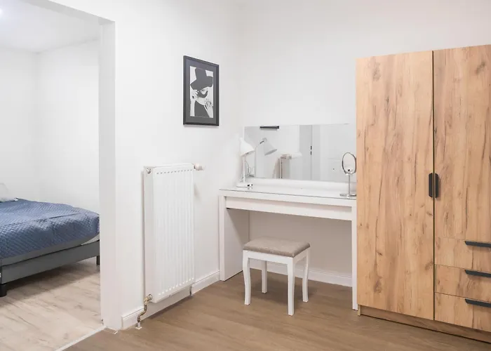 In Lueneburg, 2 Zimmer, Kueche, 80 Qm Lägenhet