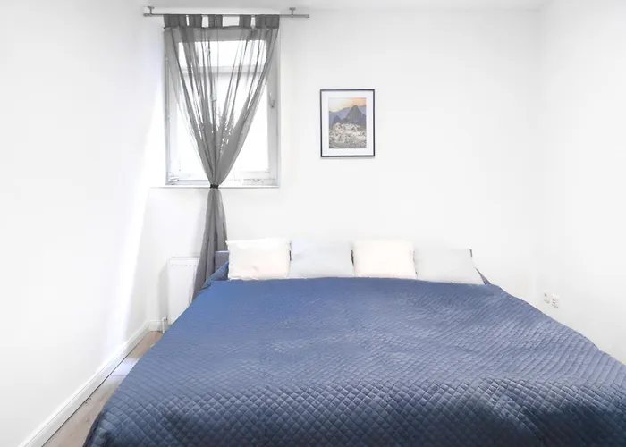 In Lueneburg, 2 Zimmer, Kueche, 80 Qm *